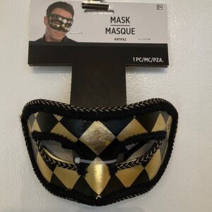 Amscan Elegant Gold and Black Mask
